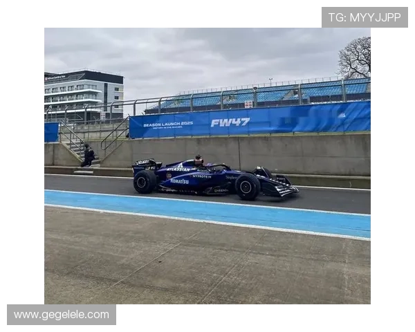 F1新赛季风云再起 多支车队升级阵容冠军之争全面升温引爆全球关注 F1新赛季风云再起 多支车队升级阵容冠军之争全面升温引爆全球关注