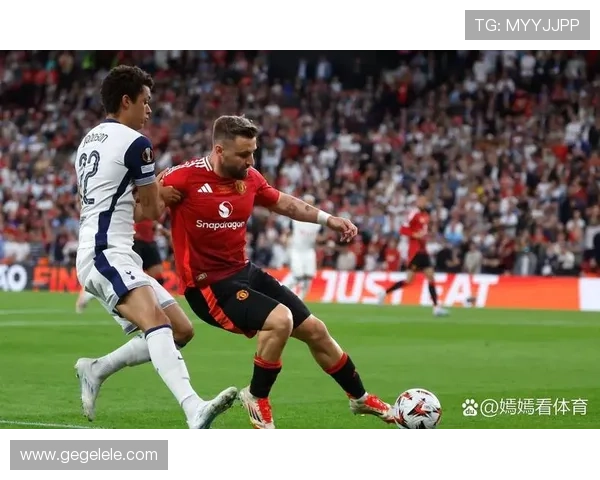 国际联赛巅峰对决揭幕豪门强势开局掀起争冠高潮鏖战正酣再燃激情