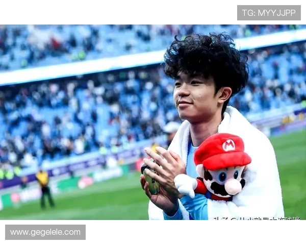 新星横空出世引领赛场风云职业网坛再掀激烈对决鏖战不断焦点频现