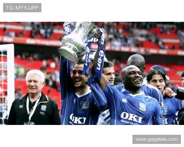 朴茨茅斯足球俱乐部宣布新赛季阵容调整 力争重返英格兰足球锦标联赛